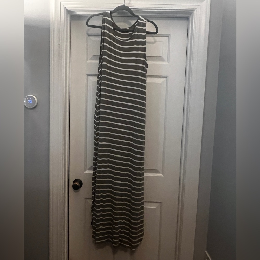 🎁🎁 EUC XL Zenana sleeveless maxi.